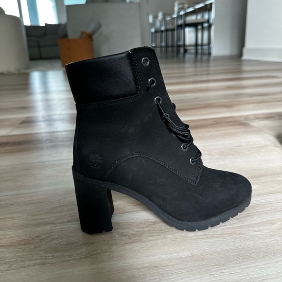 Timberland Women's Black Lace-Up Heeled Boots - Picture 1 of 10